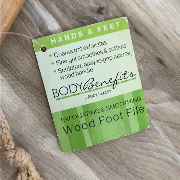 ❤️ Exfoliating and Smoothing Wood Foot File NWT - Picture 2 of 4